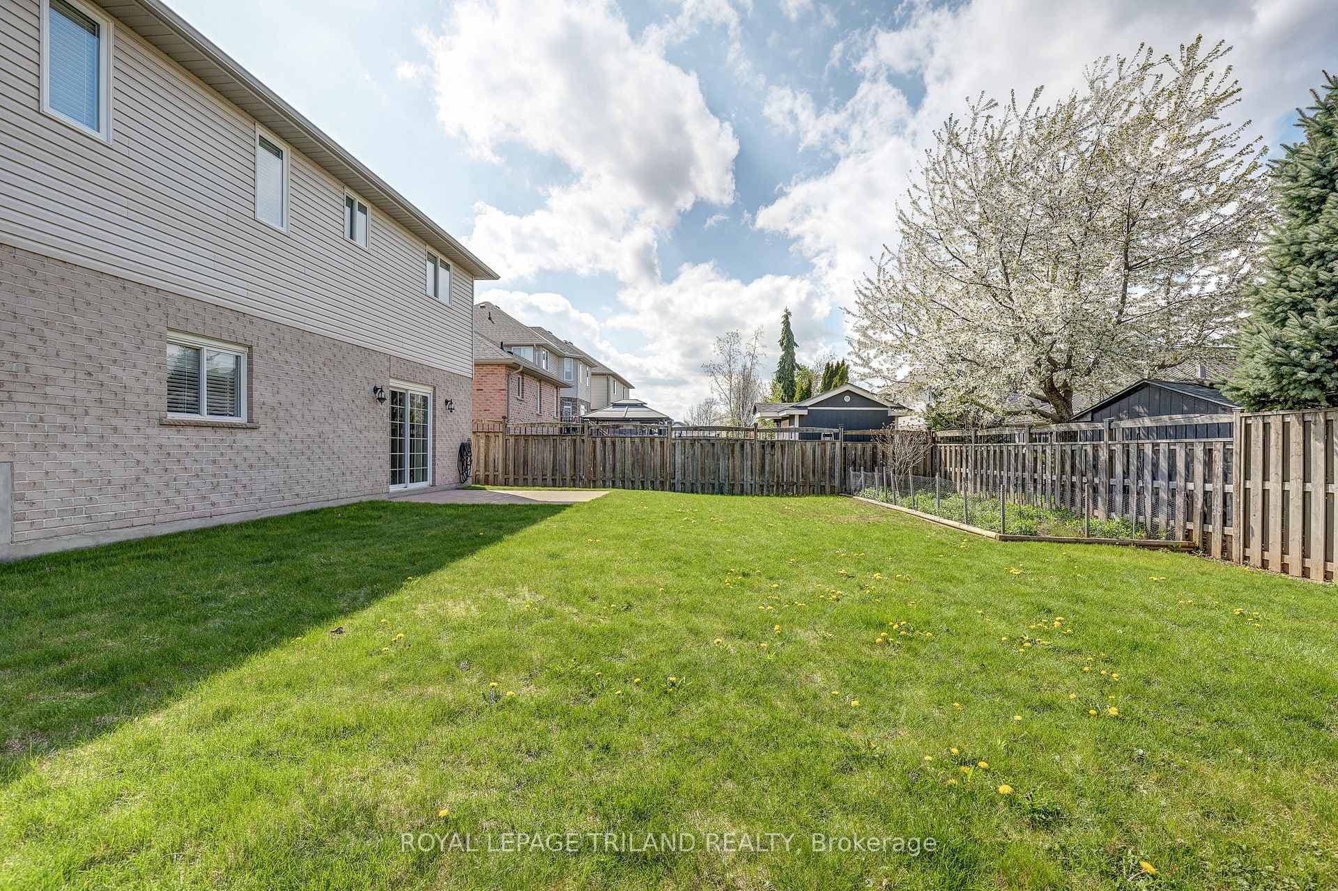 19 ORIOLE LANE, ST. THOMAS - BACKYARD