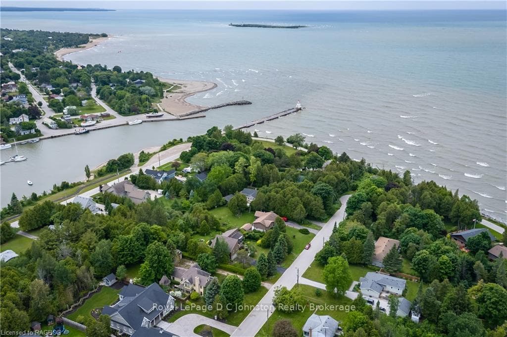 Just steps to Lake Huron & the mouth of Saugeen Ri