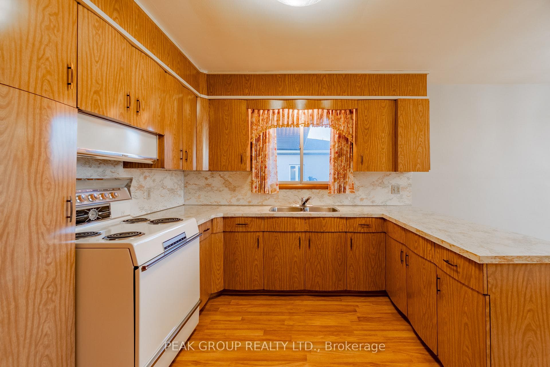 248 BERTIE Street Unit UPPER photo 8