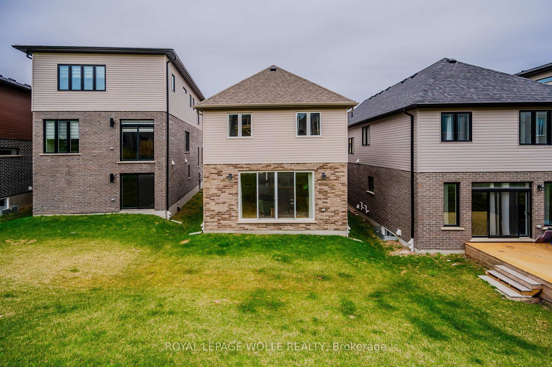 593 Benninger Drive photo 37