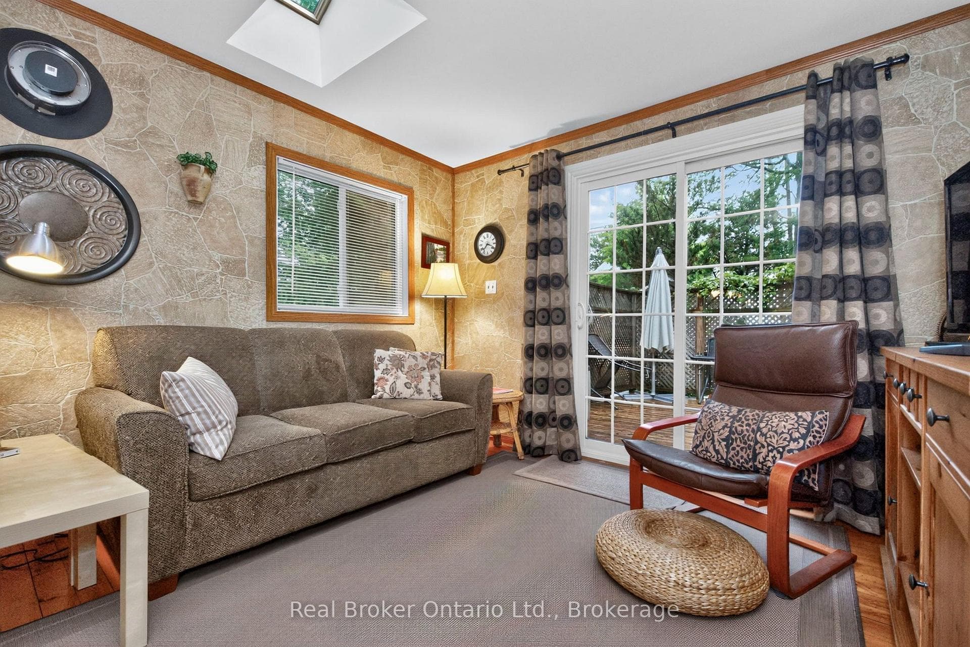 224 Tiny Beaches Road S Road photo 12