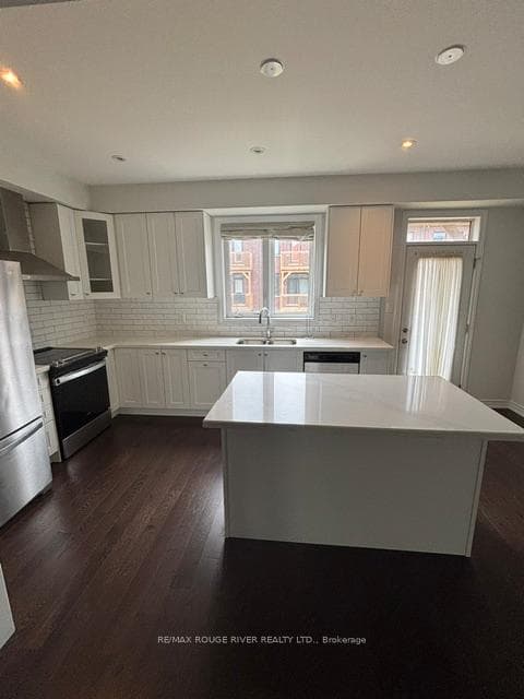 31 Douet Lane photo 2