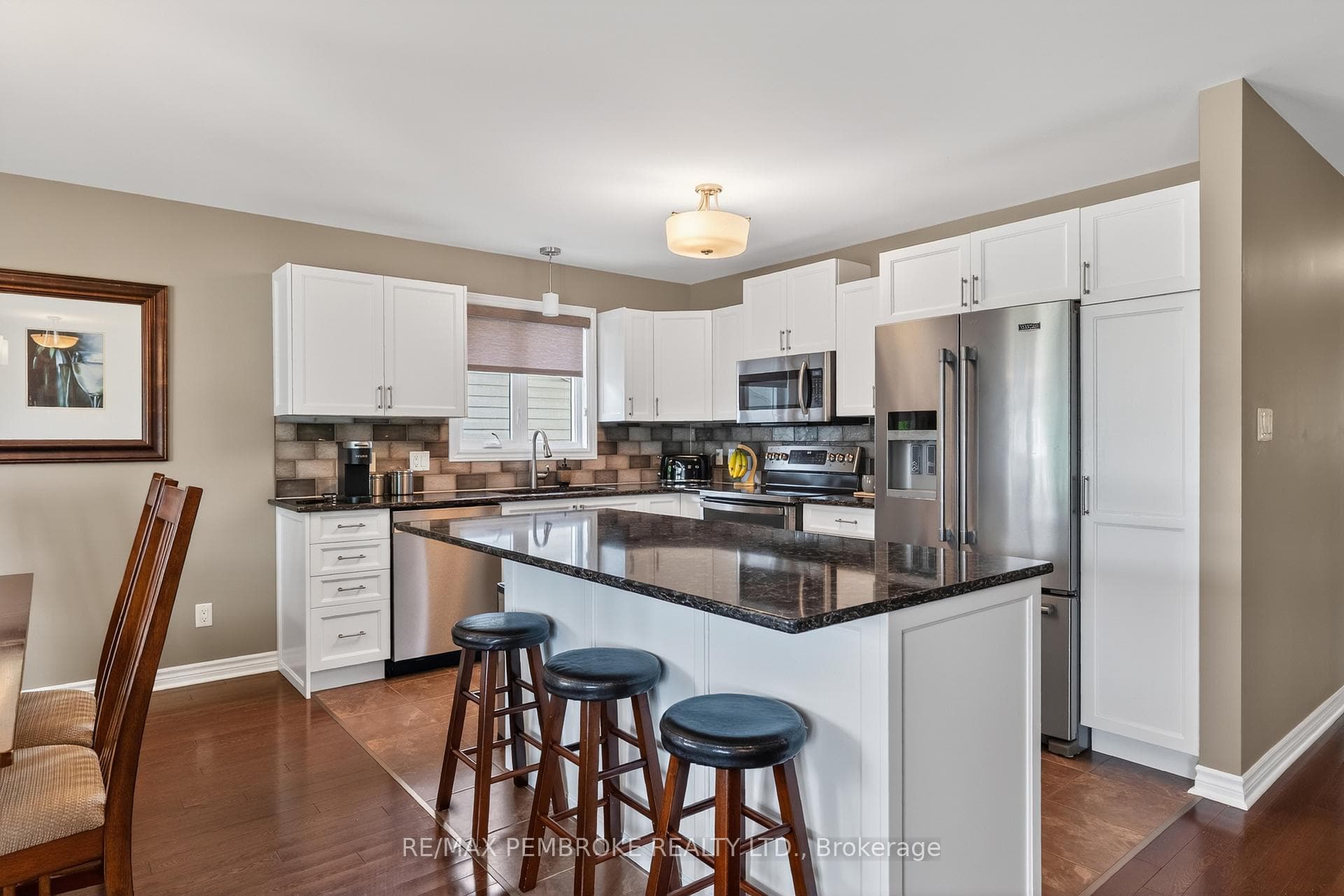 61 Oak Avenue photo 10