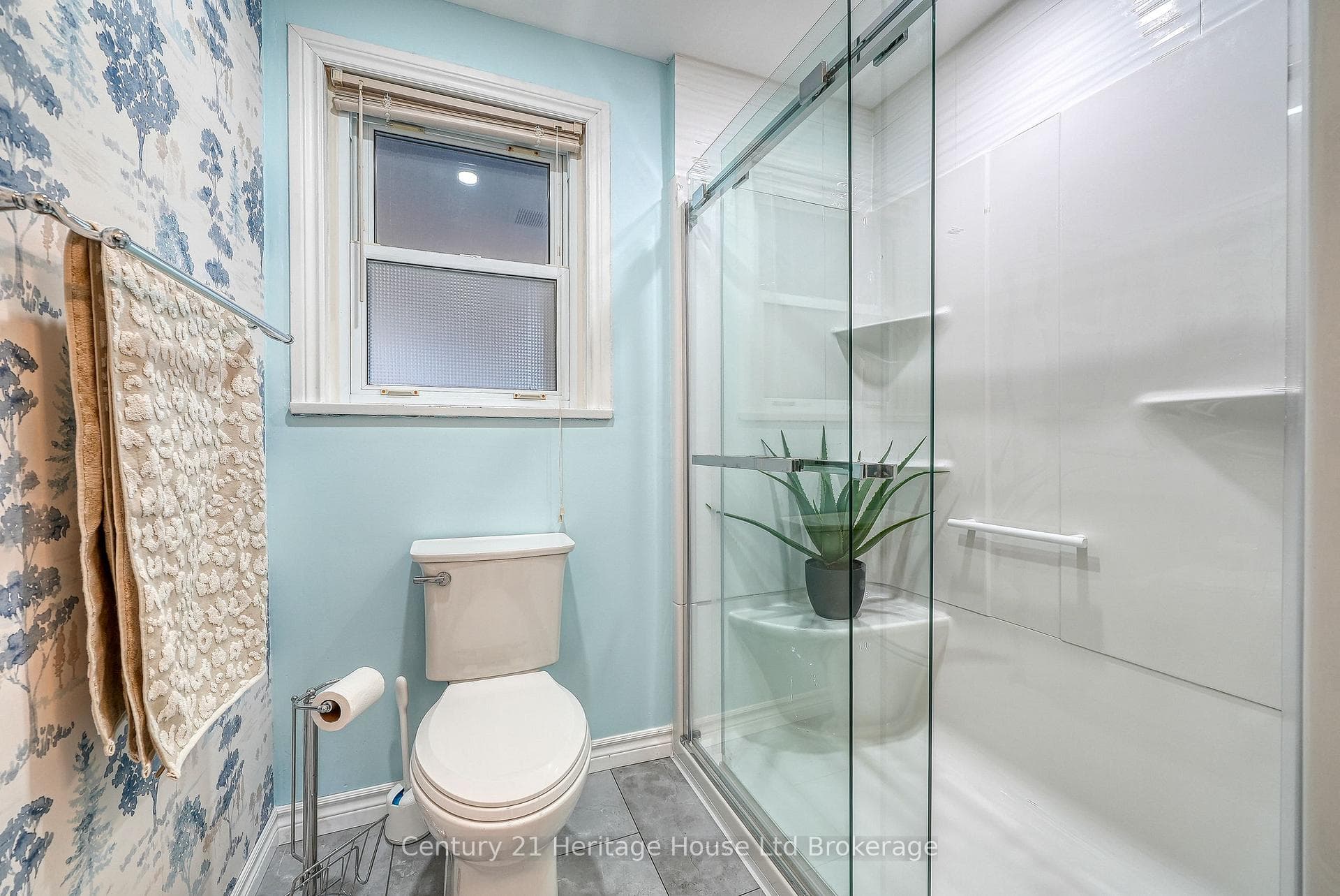 1061 Elora Road photo 32