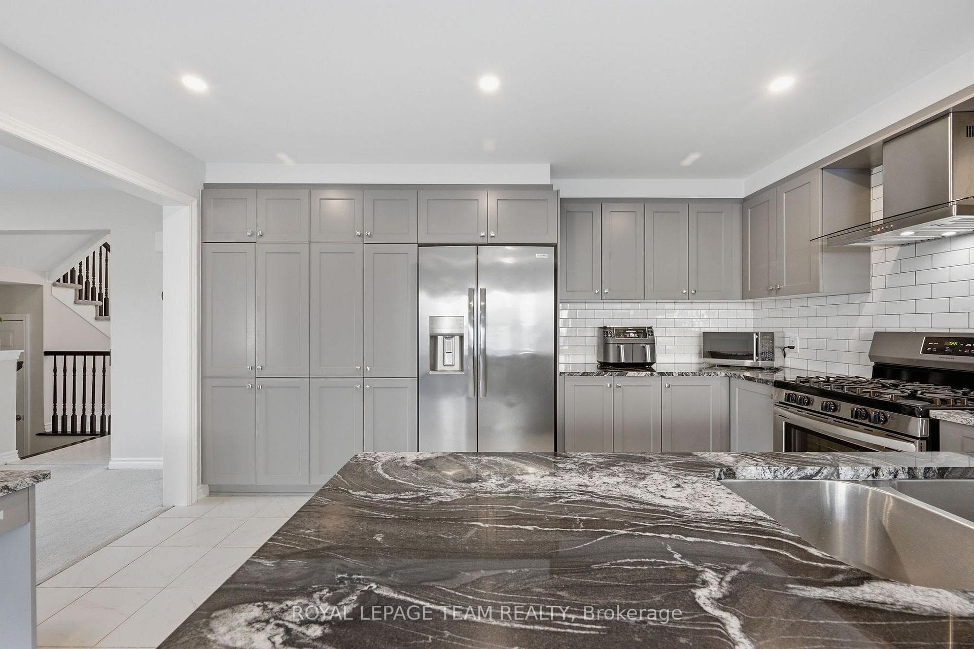 153 Unity Place photo 9