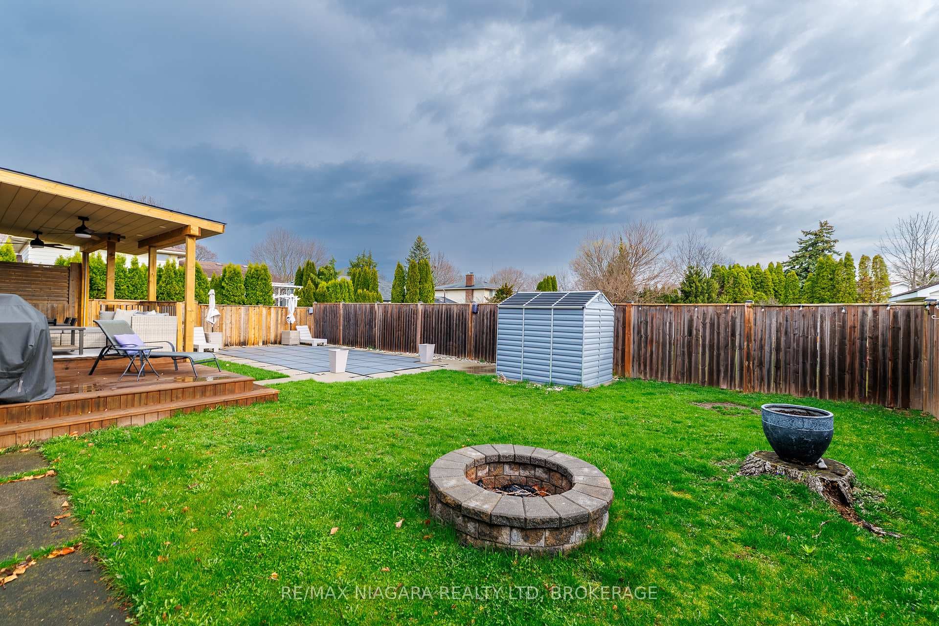 1 Royal Henley Boulevard photo 39