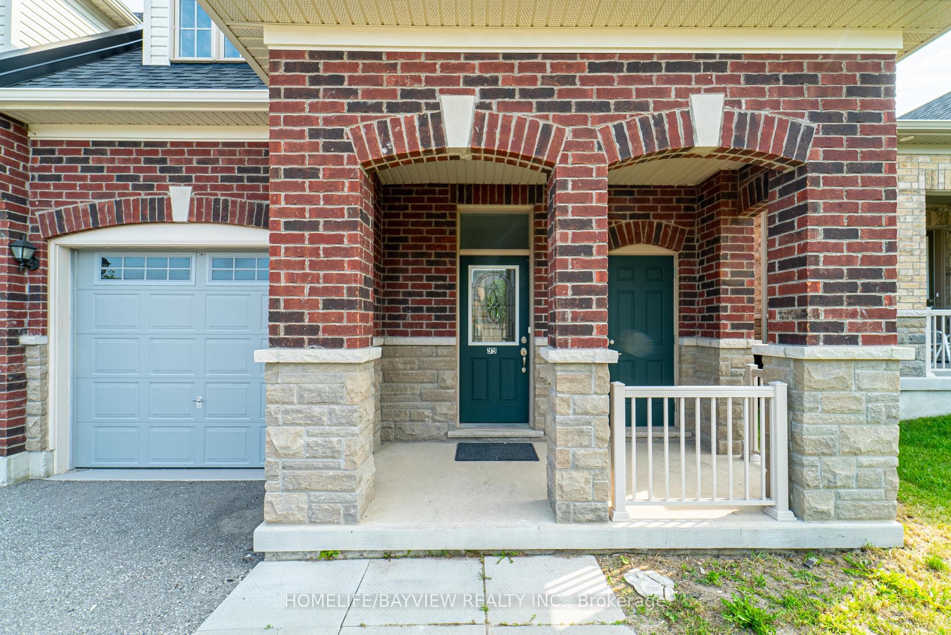 99 Kingsmere Crescent photo 3