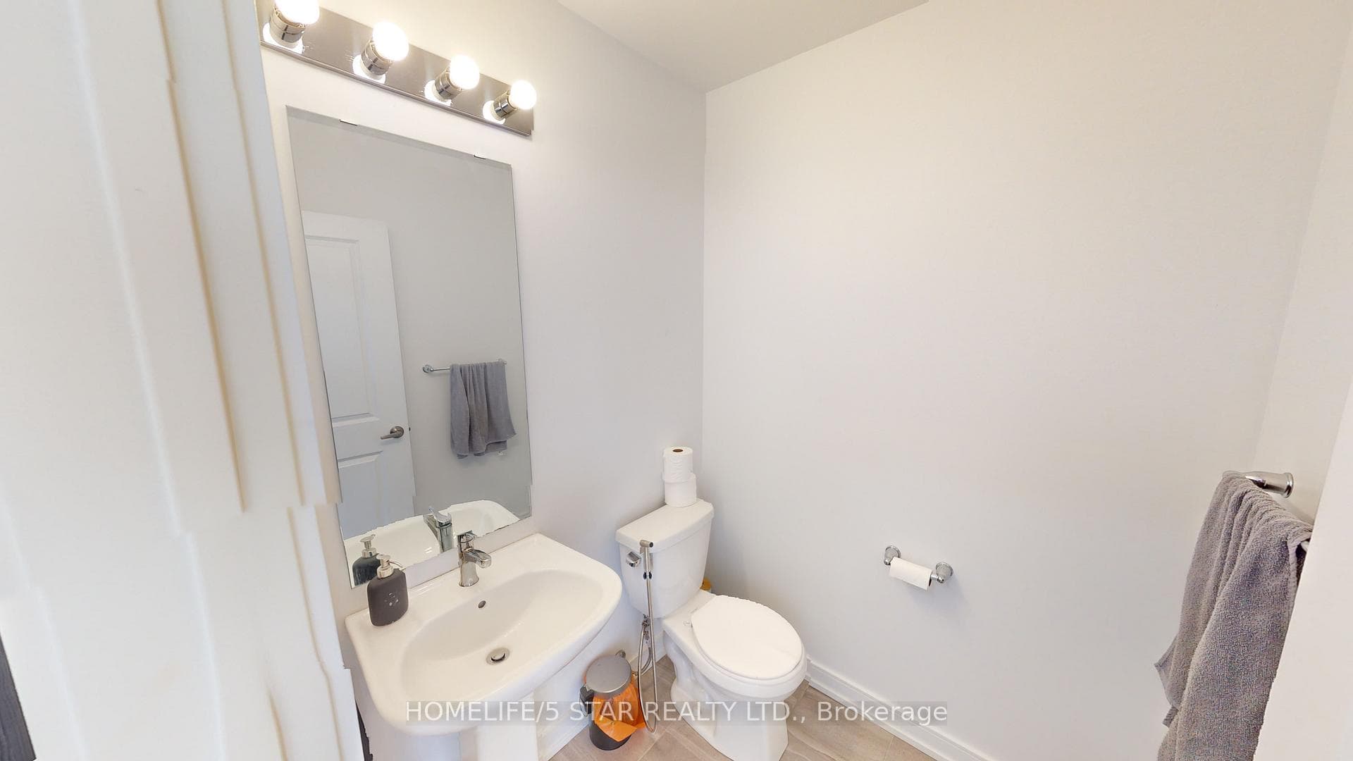 119 Blue Forest Crescent photo 16
