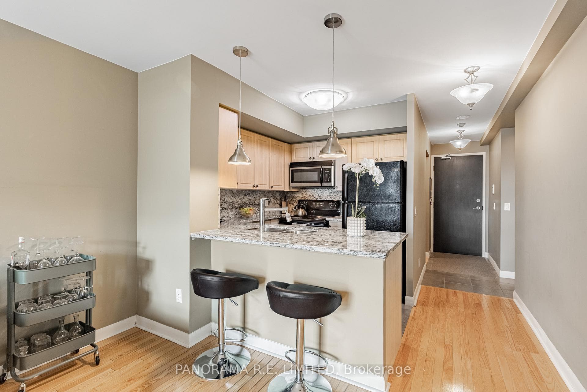 225 Sherway Gardens Road Unit 310 photo 5