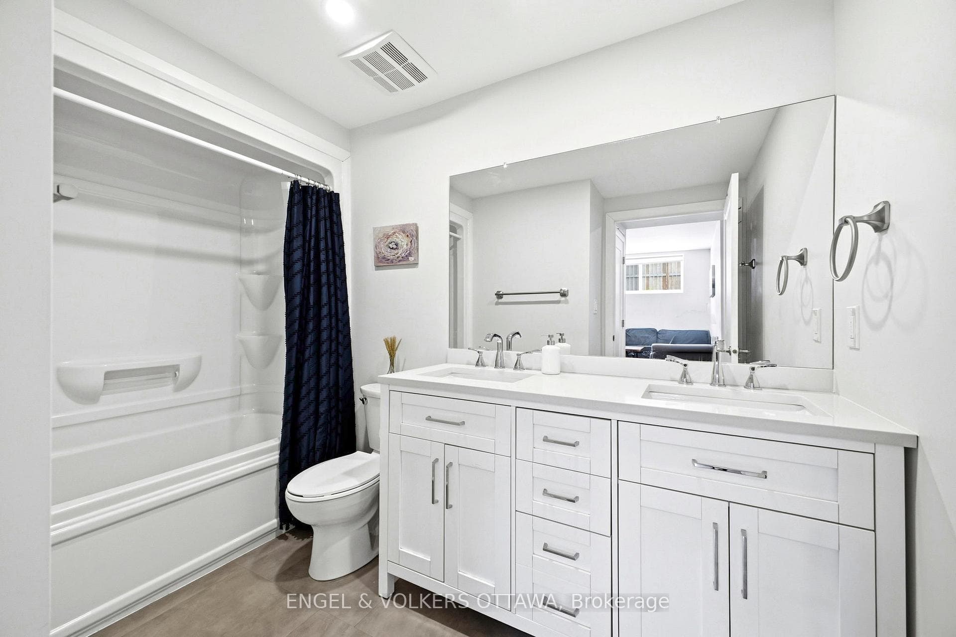 112 Carss Street Unit B photo 21