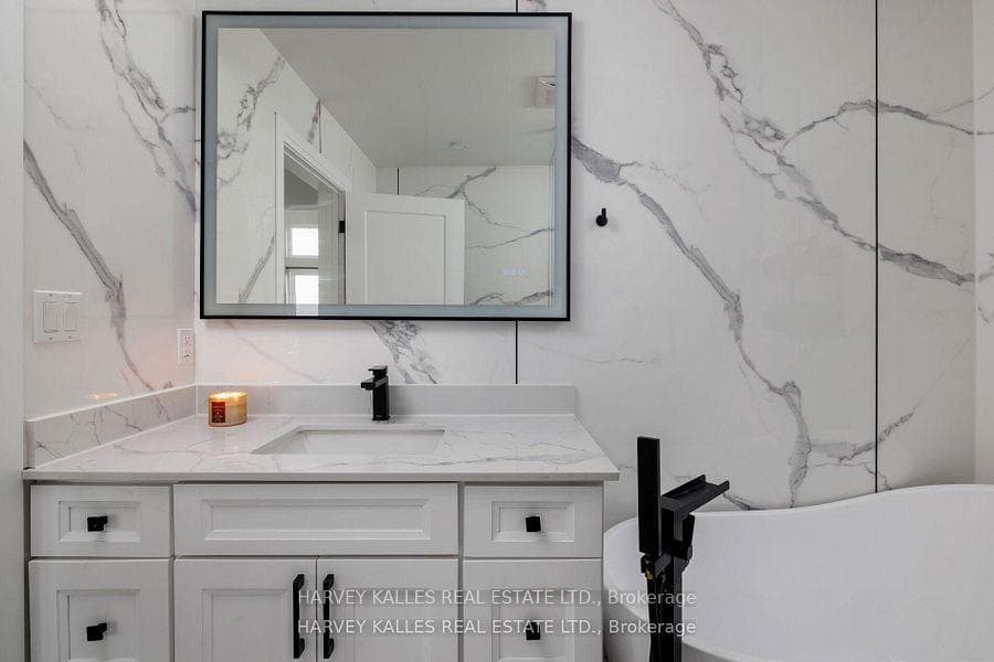 3184 Lakeshore Road photo 22
