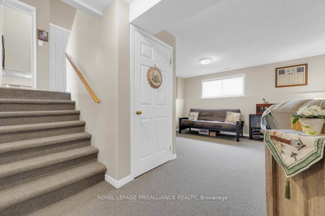 21 Robert Drive photo 24
