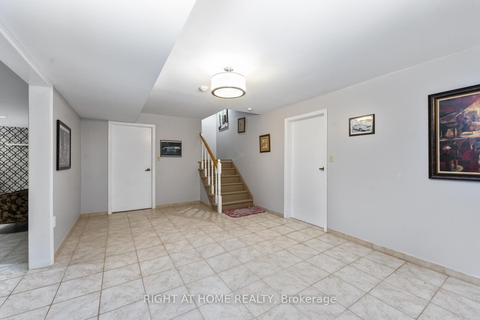 189 Timber Lane photo 3