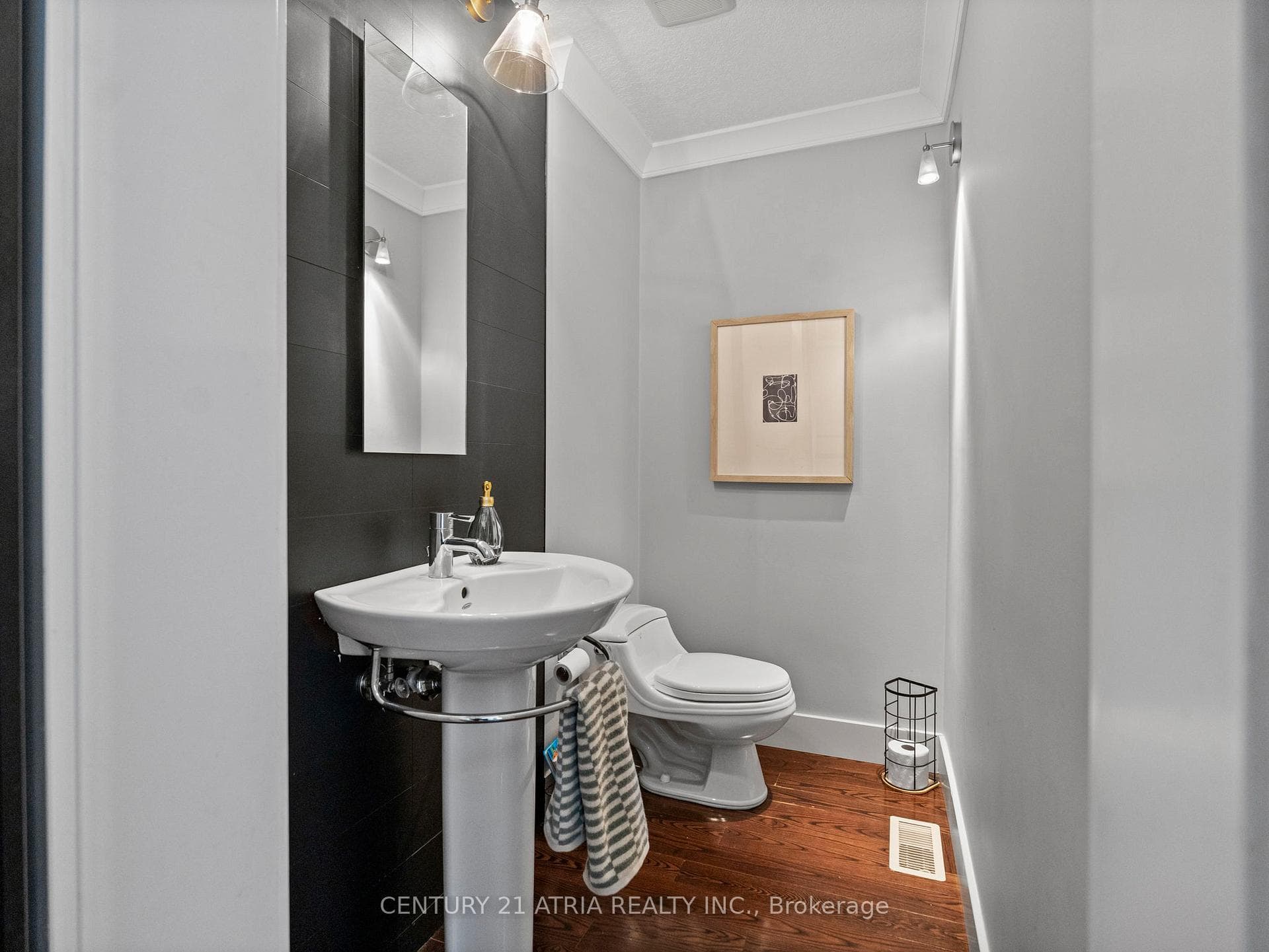 3 Parklawn Drive photo 4