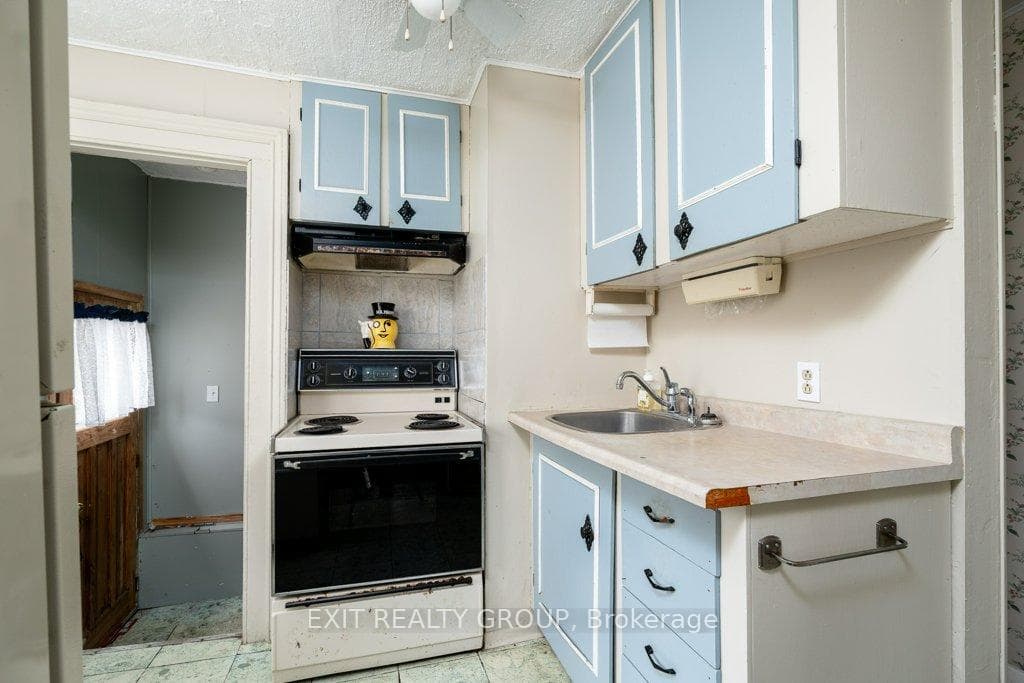 294 Durham Street photo 9
