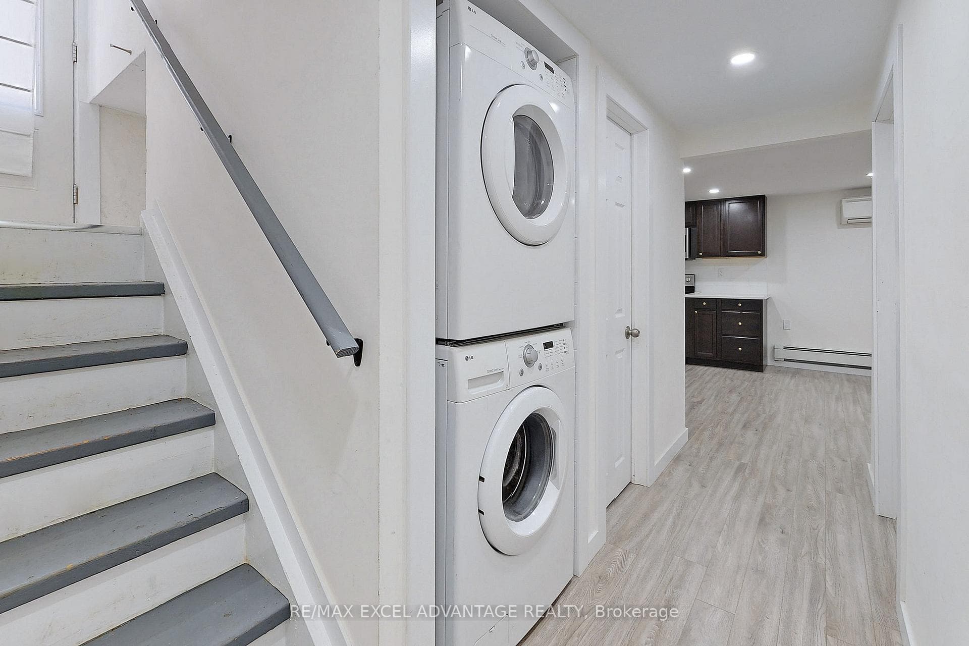 403 Annes Street Unit Lower photo 8