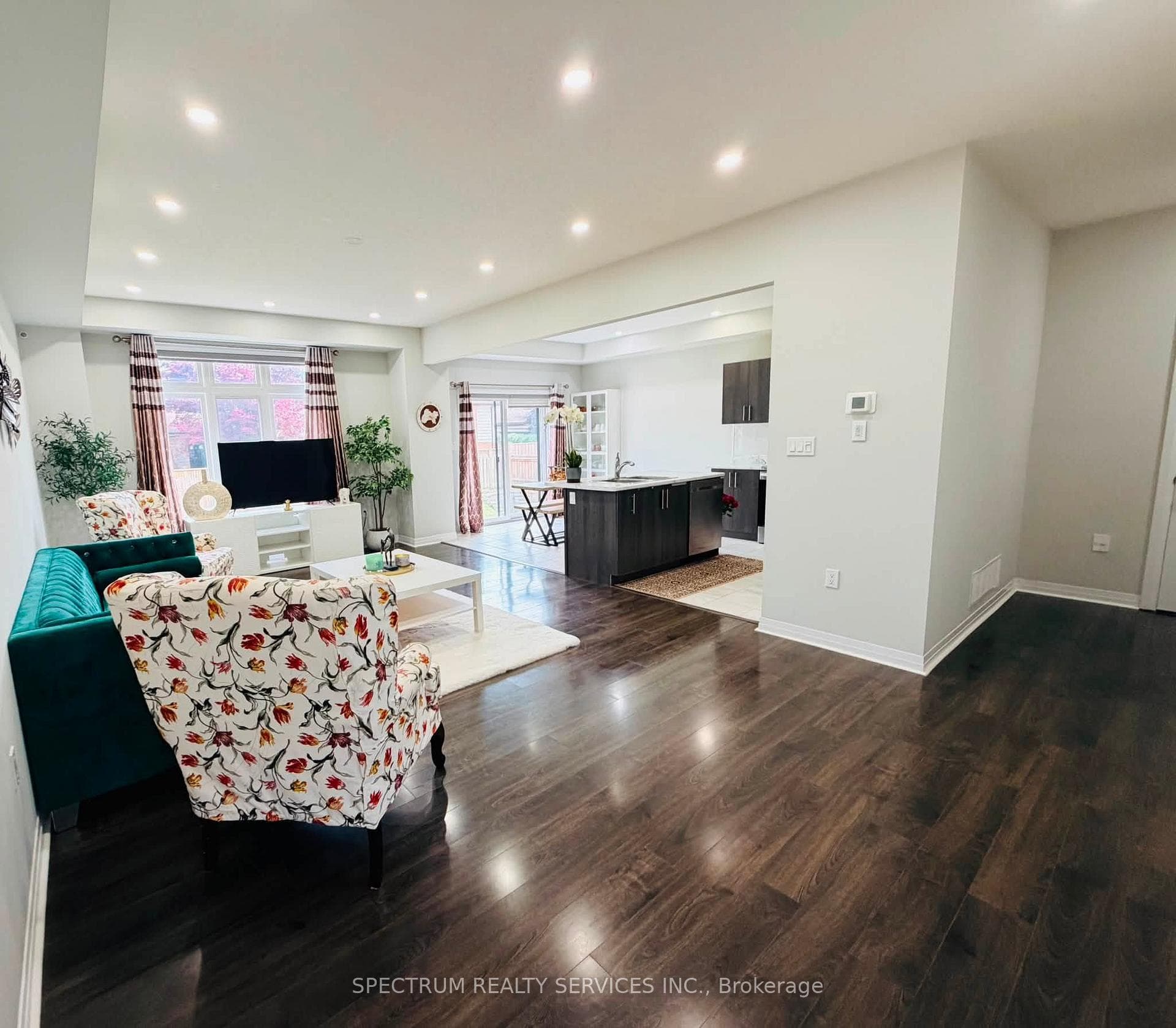 529B Grey Street photo 8