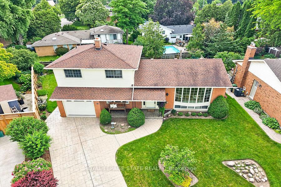 7 Elizabeth Court photo 39
