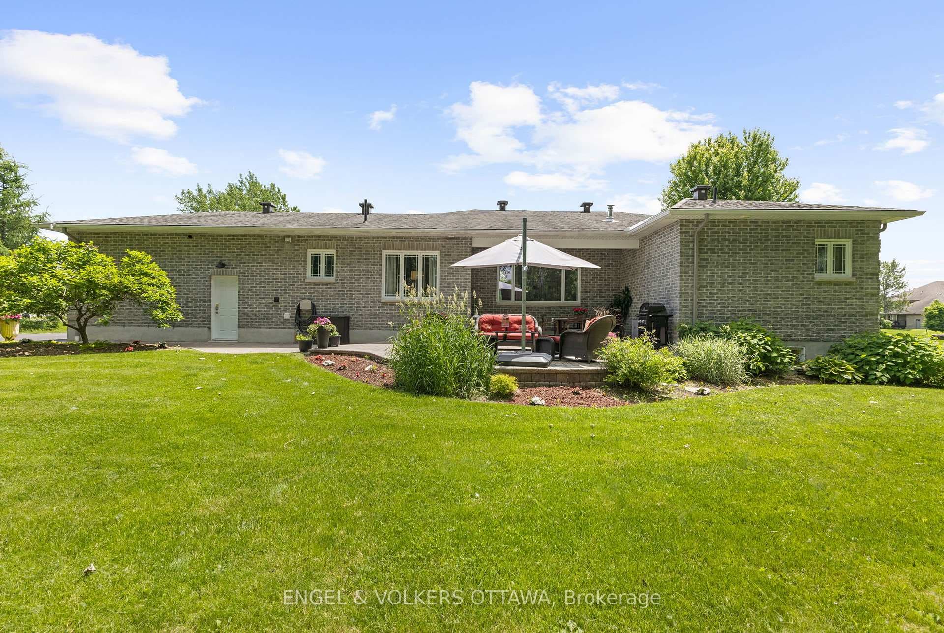 6957 Lake Forest Walk photo 34