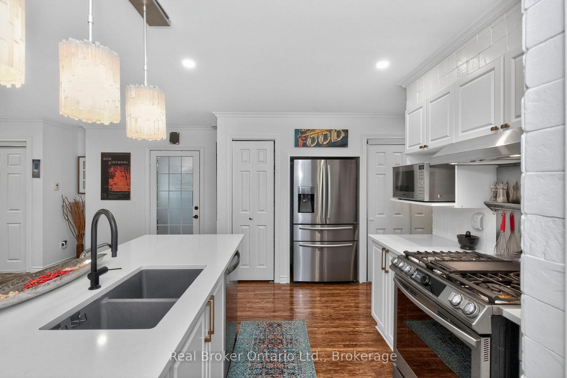 83 King Road photo 8