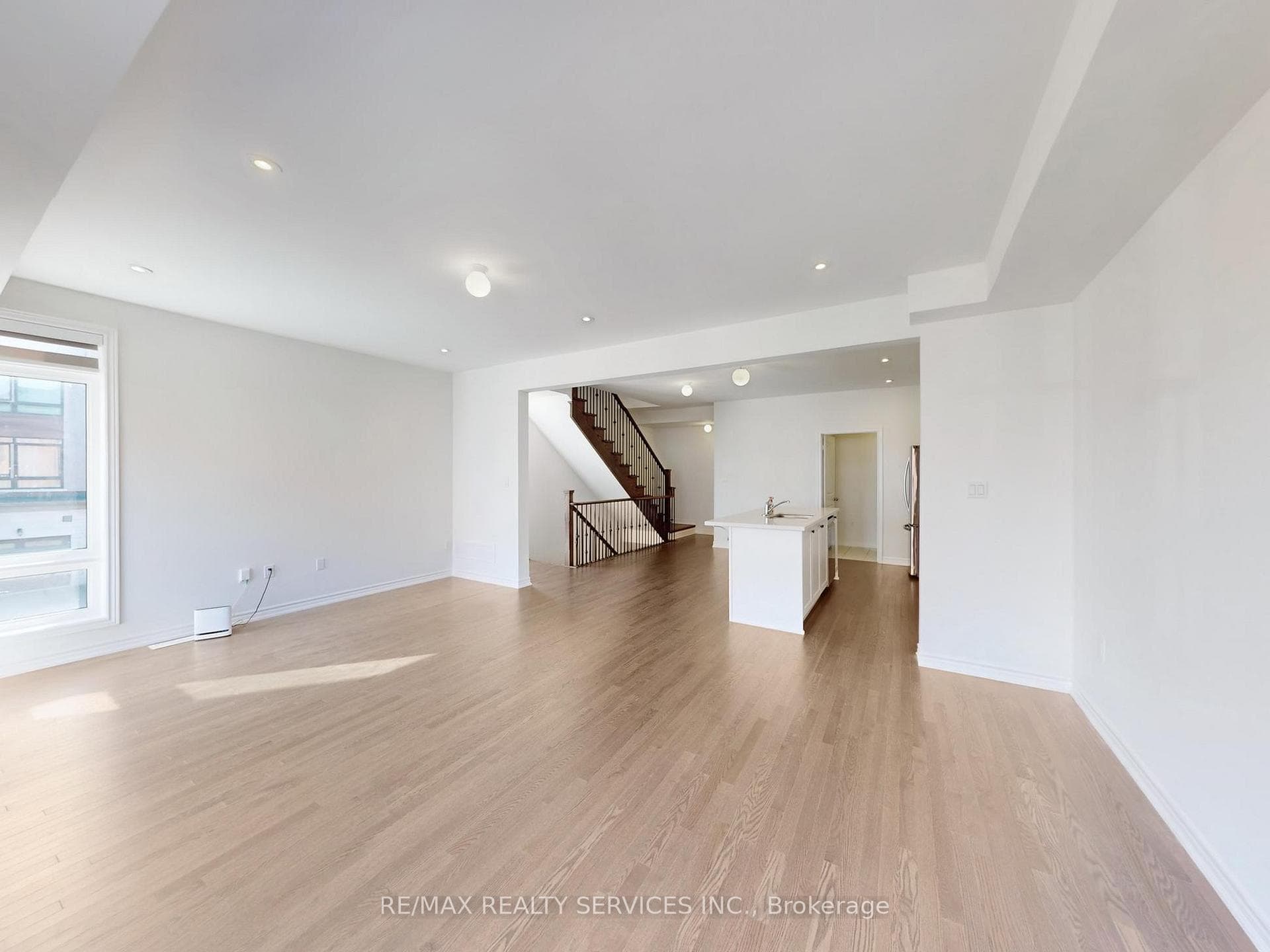 Living/Dining Area