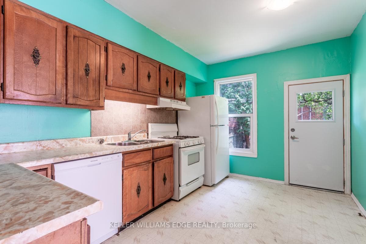 51 Cedar Avenue photo 6