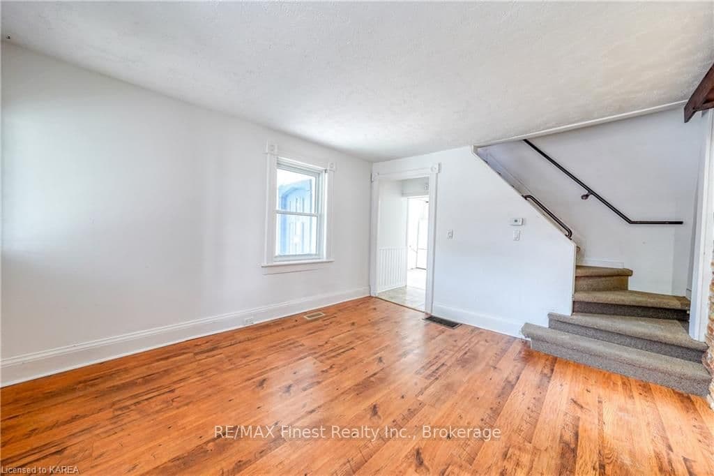 174 PINE Street photo 7
