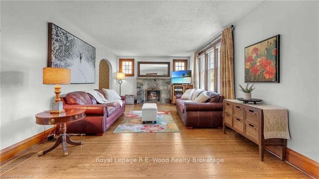 84 ELGIN Street photo 8