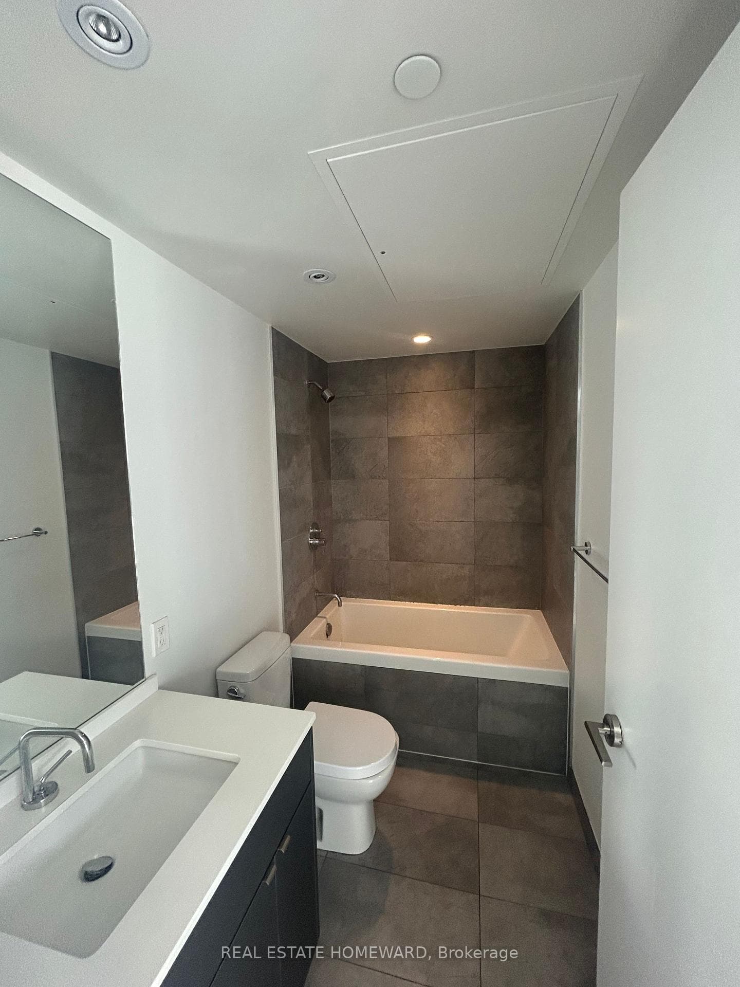 60 Colborne Street Unit 1009 photo 8
