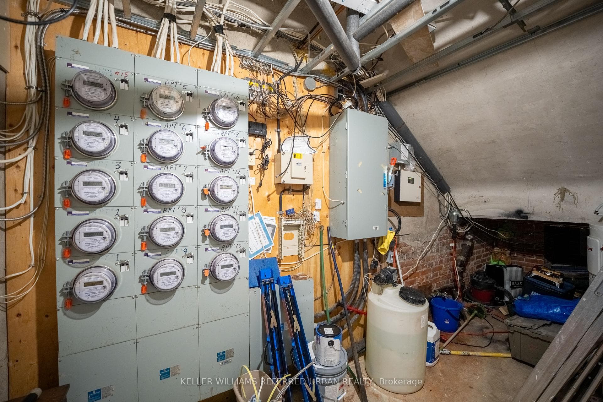 479 Eldon Road photo 32