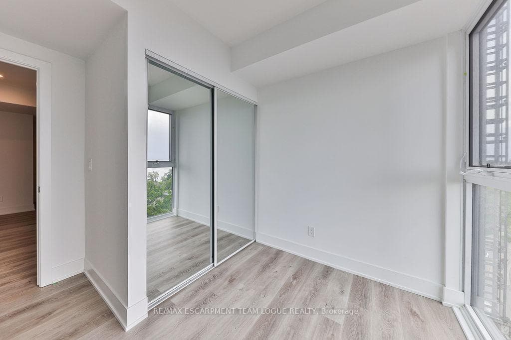 370 Martha Street Unit 707 photo 10