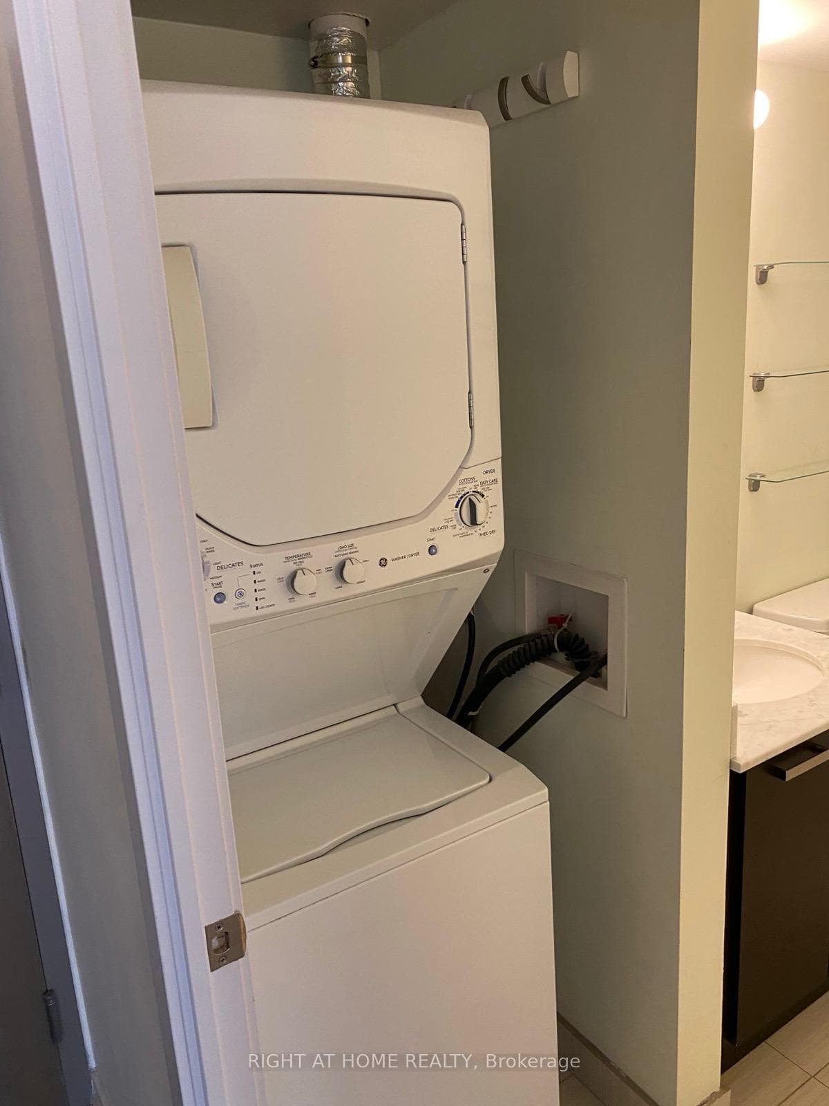 Ensuite laundry