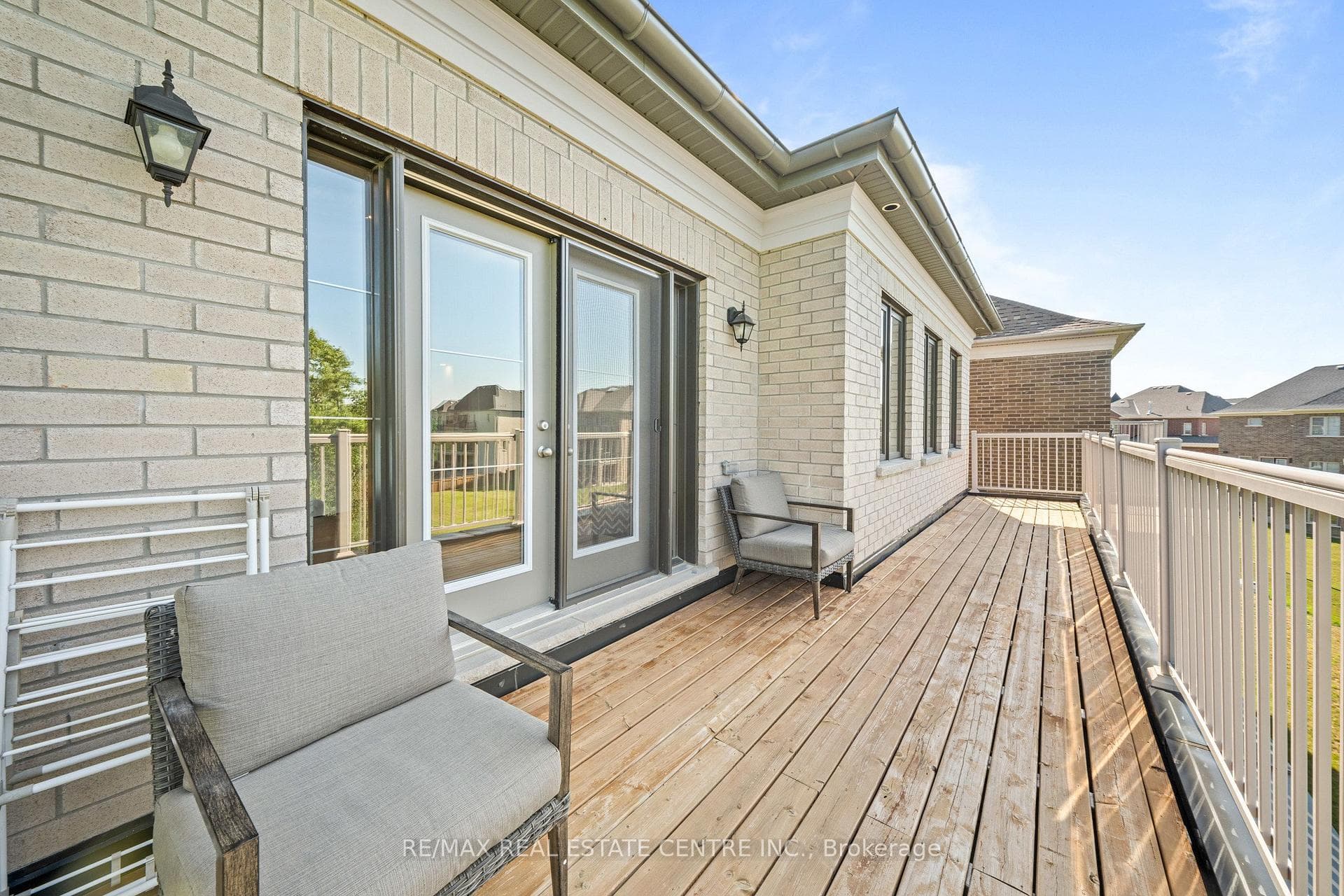 70 Appleyard Avenue photo 33
