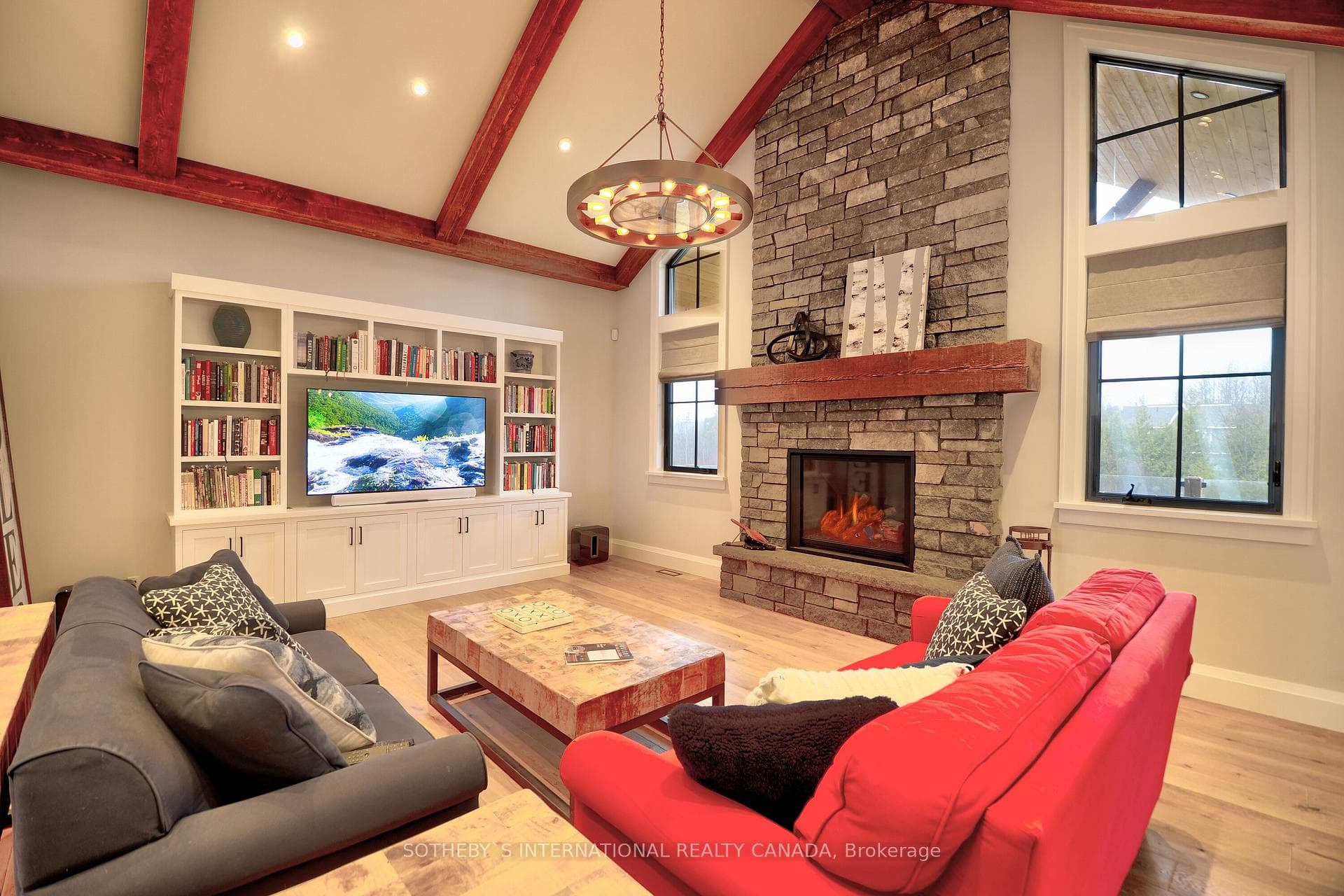 16 Meadowlark Way photo 4