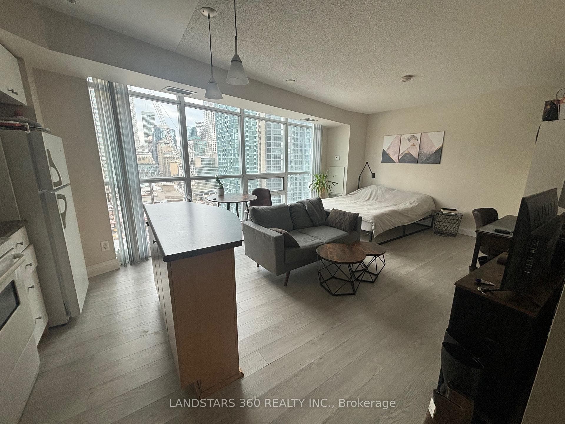 18 Yonge Street Unit 1804 photo 7
