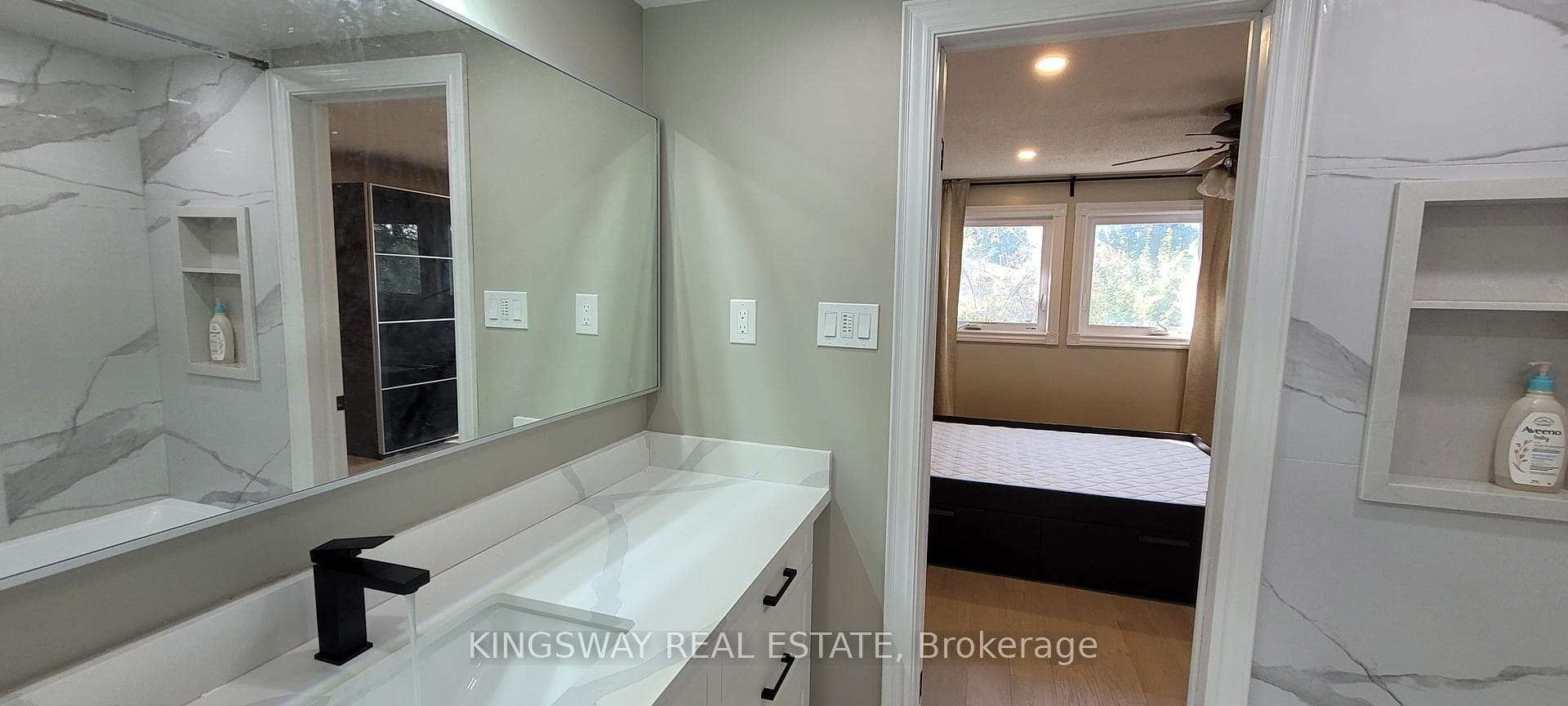 7096 Cordingley Crescent photo 21