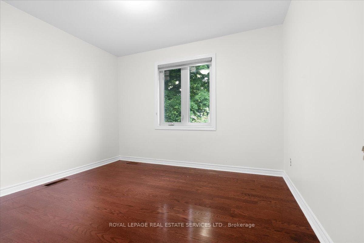 149 Brenda Crescent photo 22