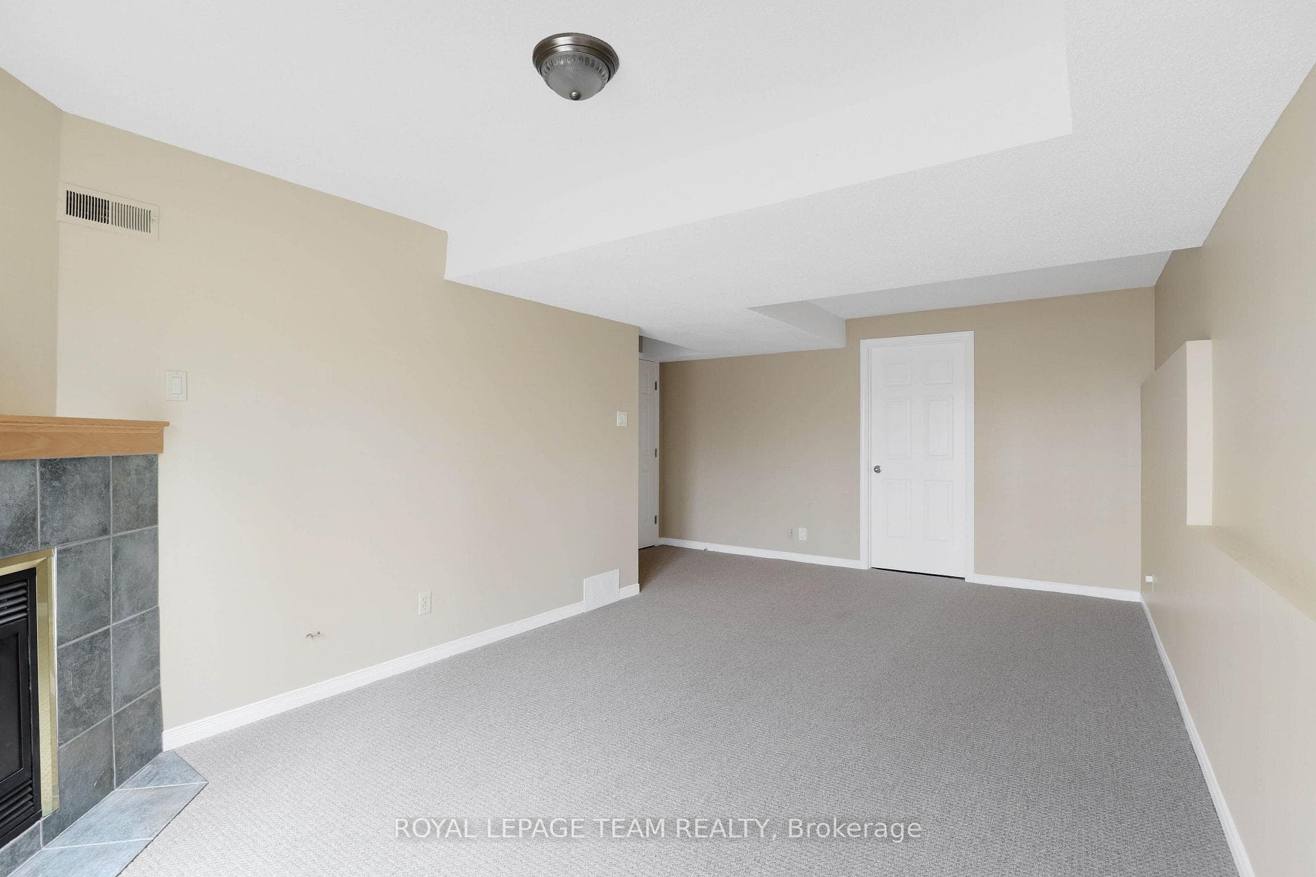 1136 Des Bouleaux Place photo 18