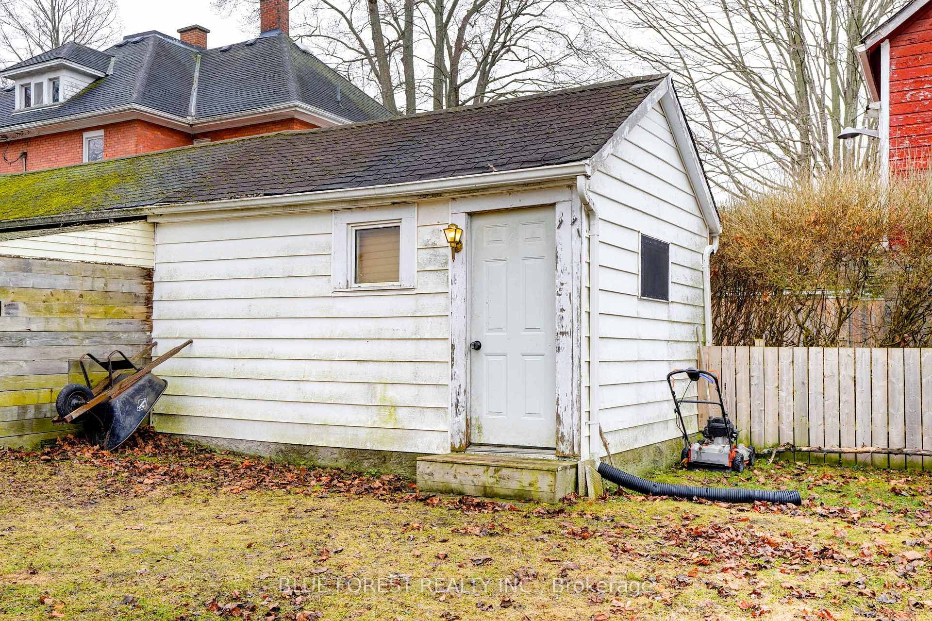 163 Shackleton Street photo 39