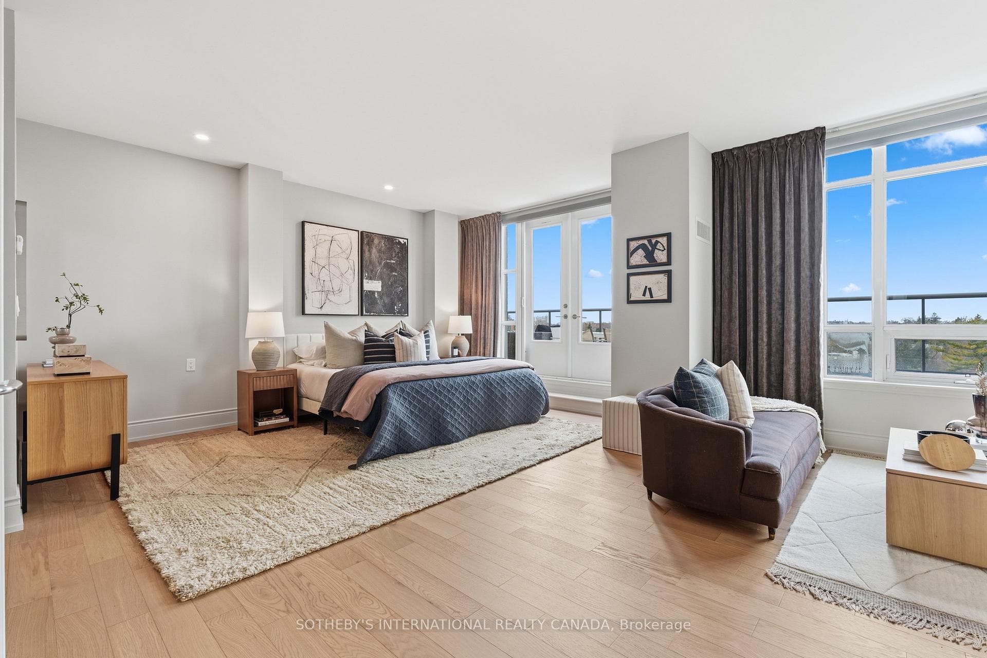 1717 Avenue Road Unit LPH3 photo 9