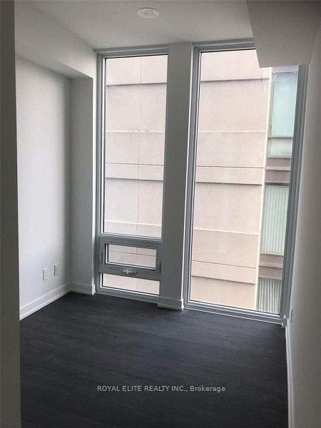 28 Wellesley Street Unit 2205 photo 5