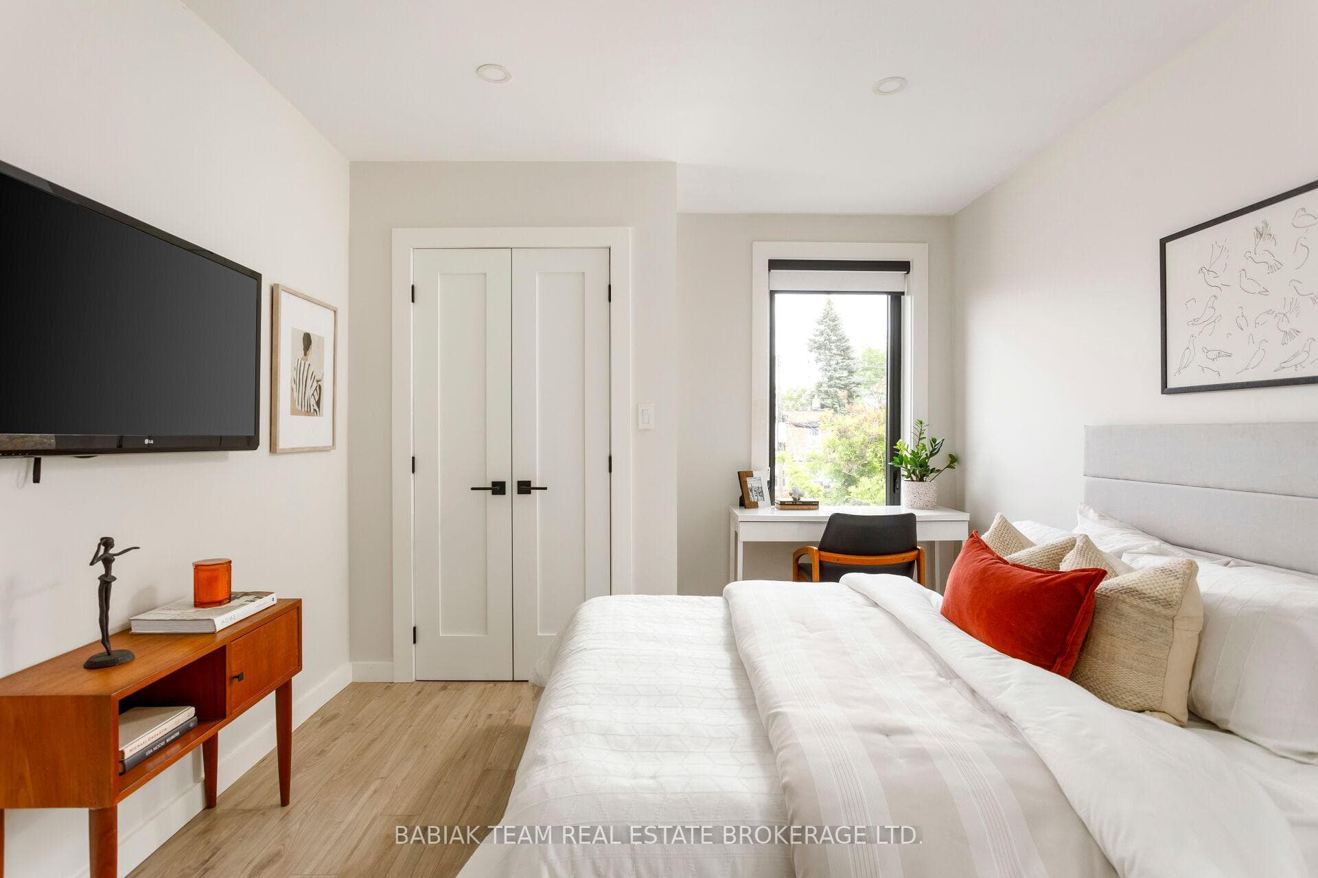 497 Keele Street photo 41