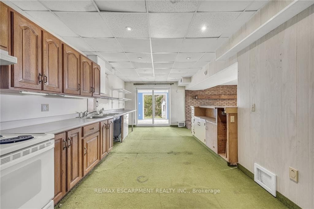 1302 River Road photo 26