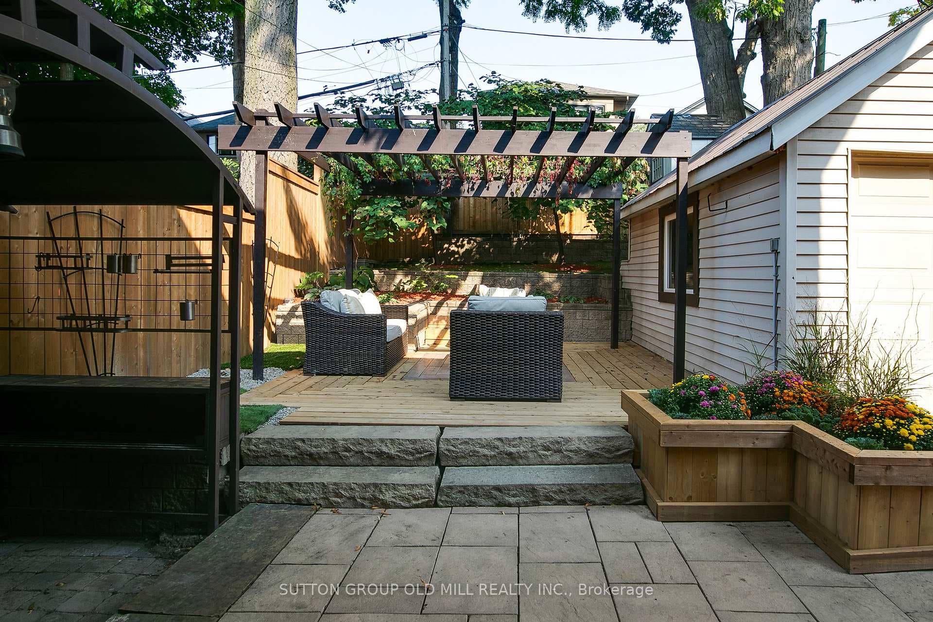 76 Mayfield Avenue photo 39