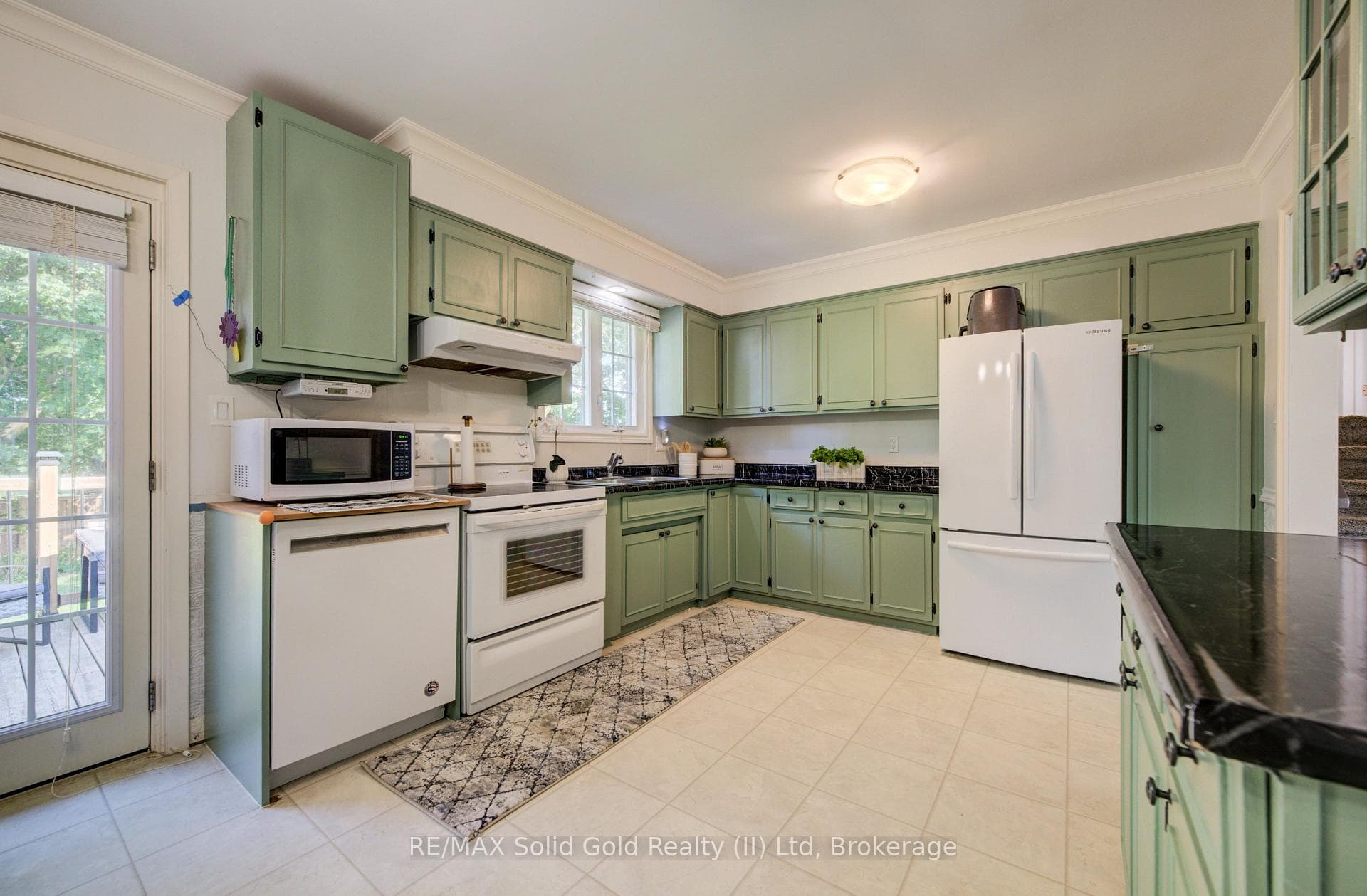 398 Boyne Avenue photo 22