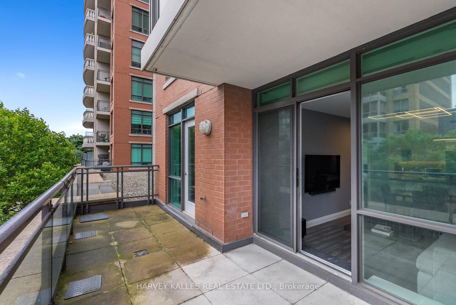 319 Merton Street Unit 219 photo 26