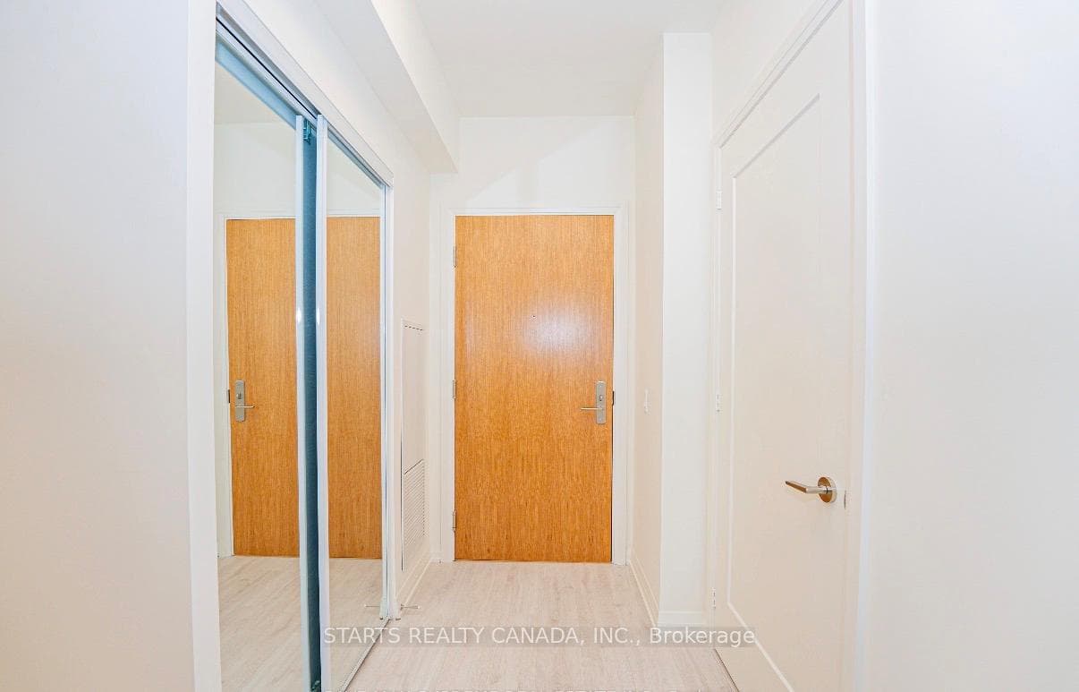 8960 Jane Street Unit 1716 photo 13