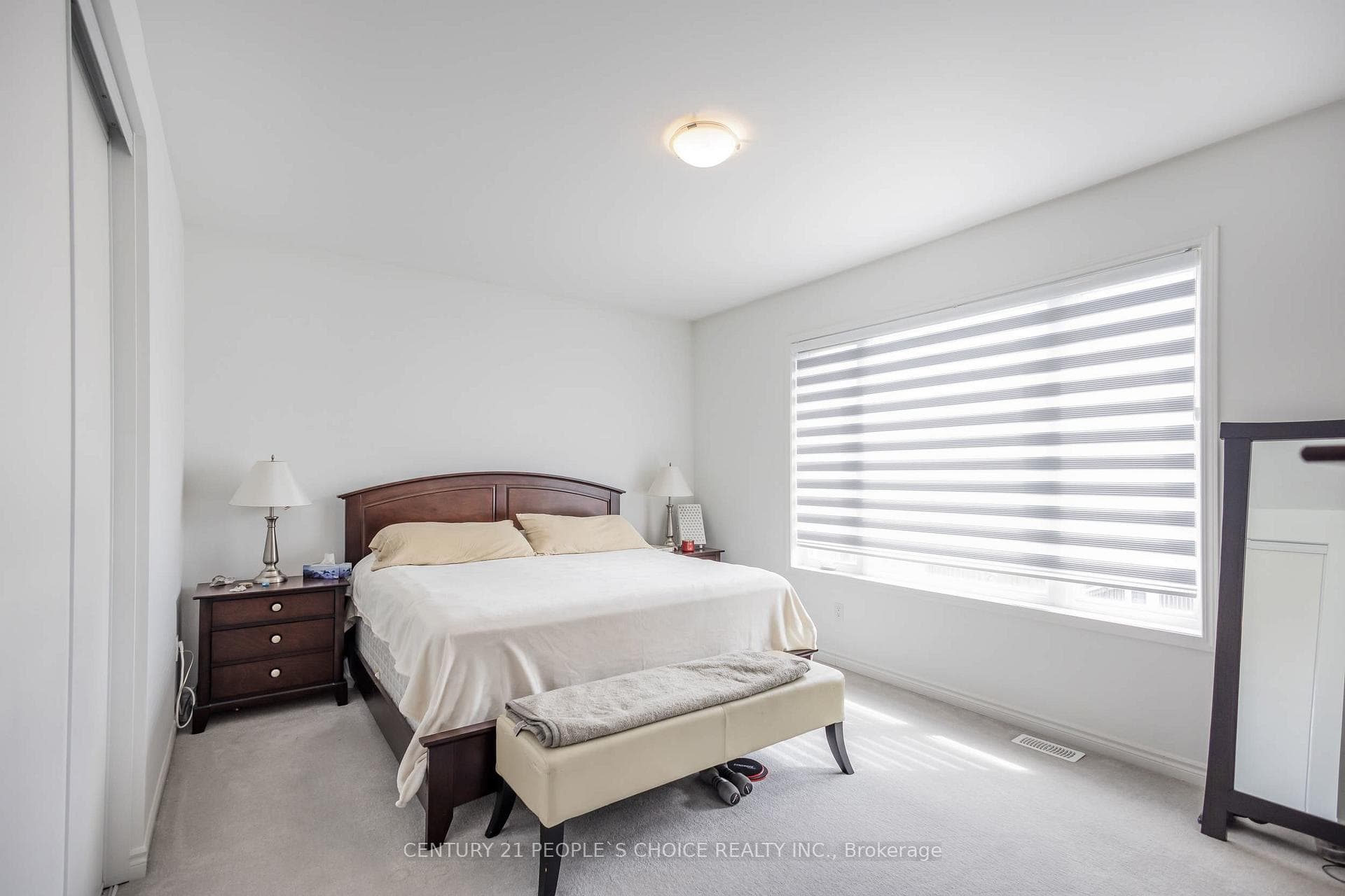 921 Hickory Crescent photo 34
