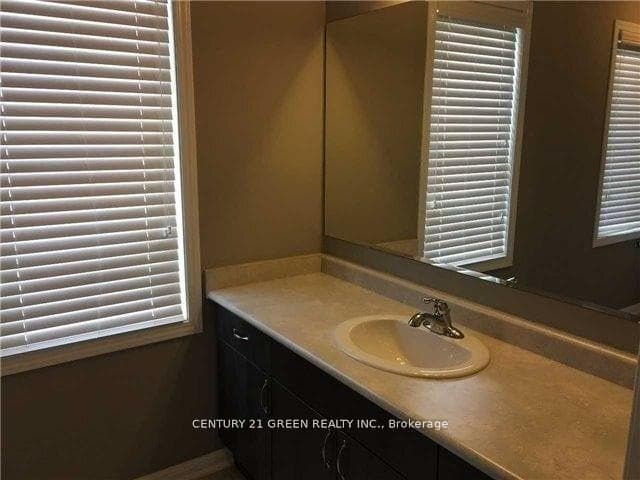 1048 Haxton Heights photo 15