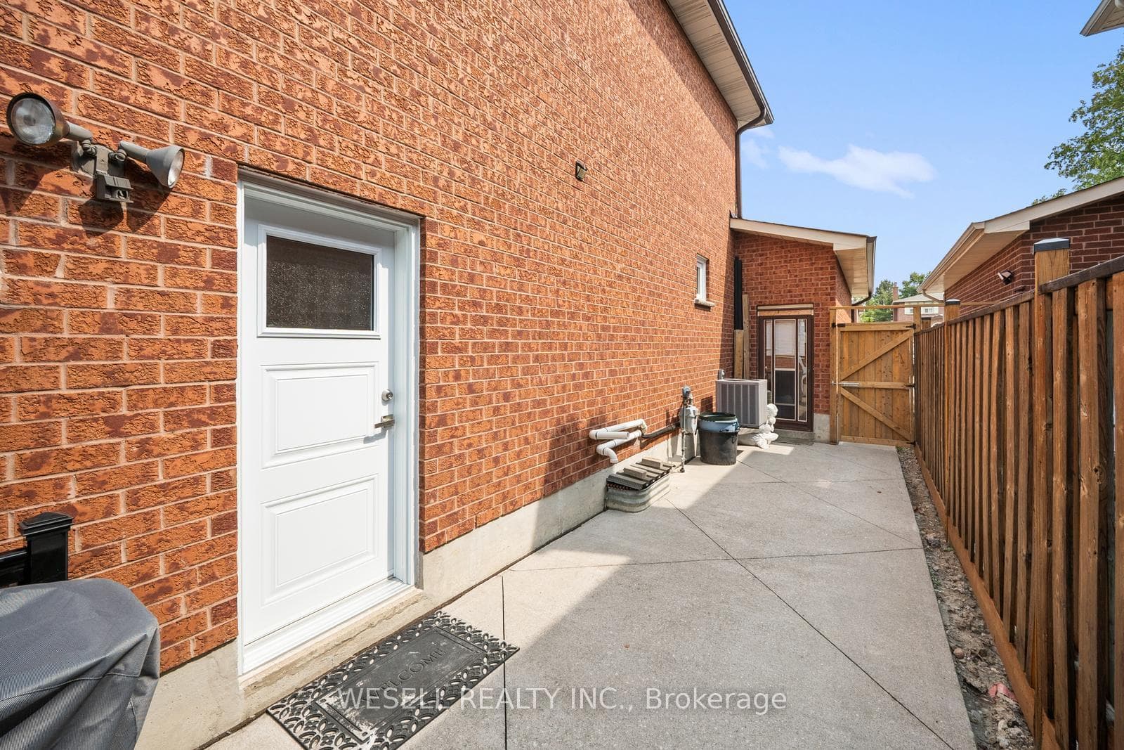 26 Janus Place photo 46